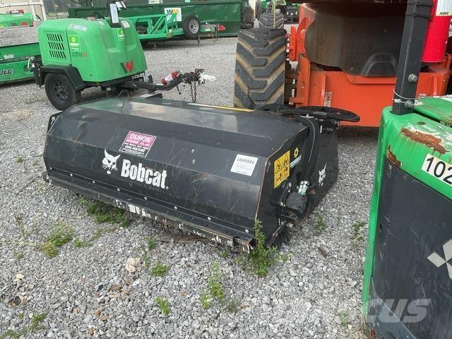 Bobcat SWB72 掃倉機