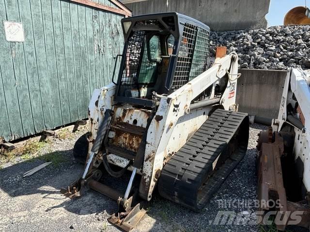 Bobcat T250 滑移轉向裝載機