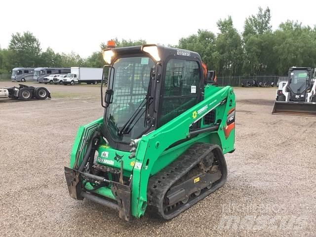 Bobcat T450 滑移轉向裝載機