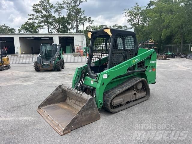Bobcat T450 滑移轉向裝載機