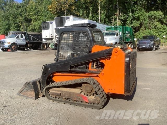 Bobcat T450 滑移轉向裝載機