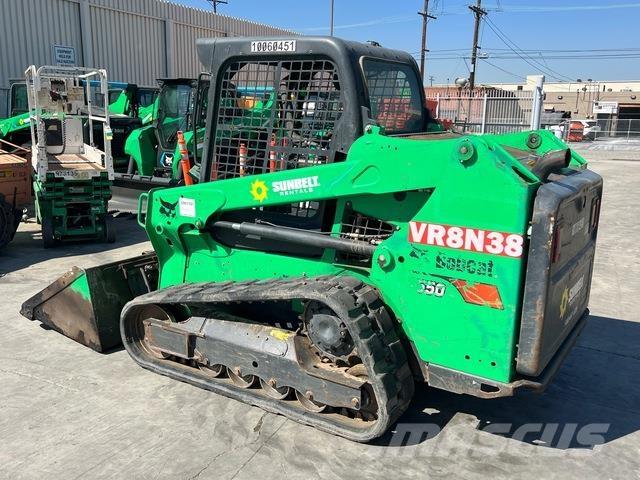 Bobcat T550 滑移轉向裝載機