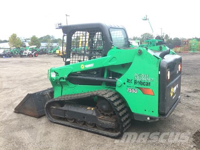 Bobcat T550 滑移轉向裝載機