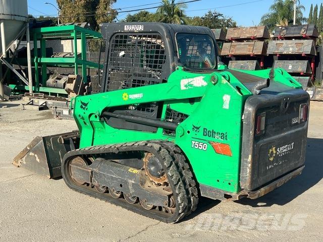 Bobcat T550 滑移轉向裝載機
