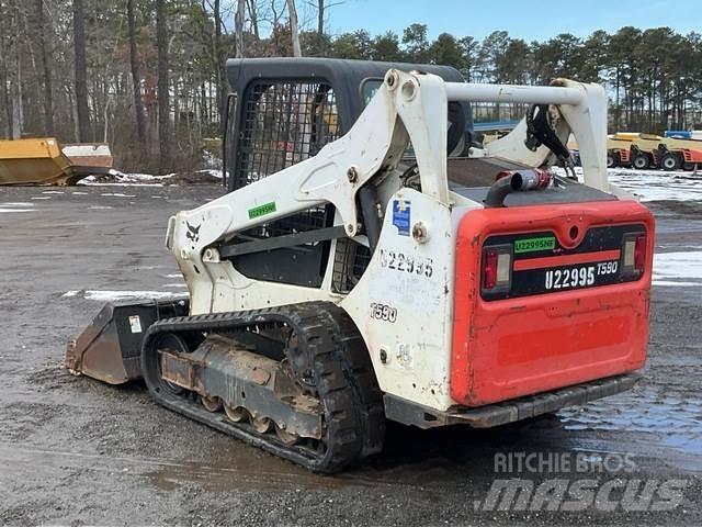 Bobcat T590 滑移轉向裝載機