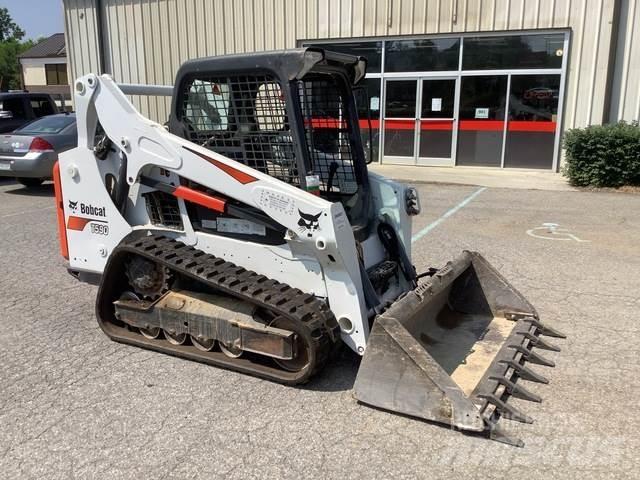 Bobcat T590 滑移轉向裝載機