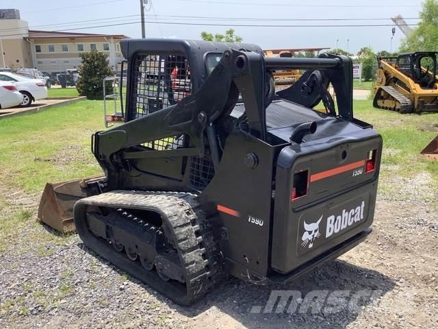 Bobcat T590 滑移轉向裝載機