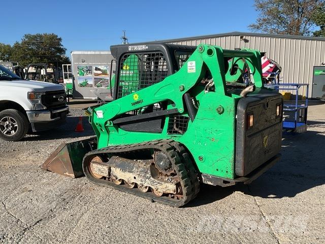 Bobcat T590 滑移轉向裝載機