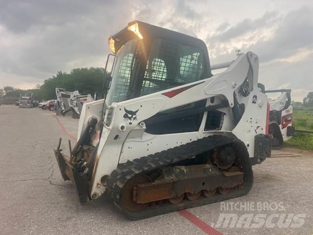 Bobcat T595 滑移轉向裝載機