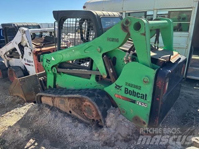 Bobcat T650 滑移轉向裝載機