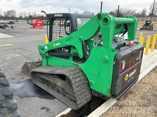 Bobcat T740 滑移轉向裝載機