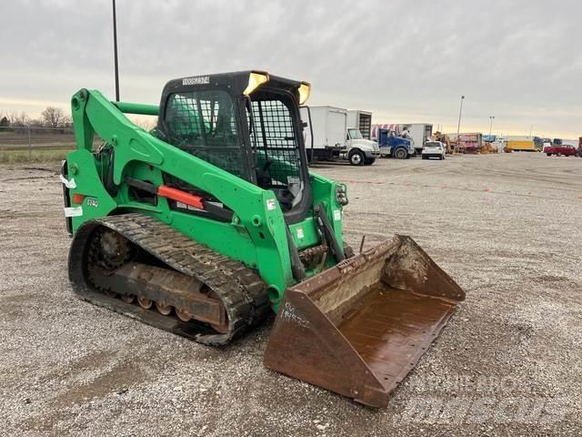 Bobcat T740 滑移轉向裝載機