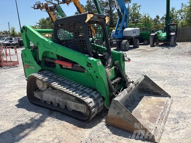 Bobcat T740 滑移轉向裝載機