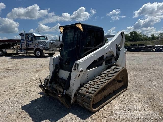 Bobcat T740 滑移轉向裝載機