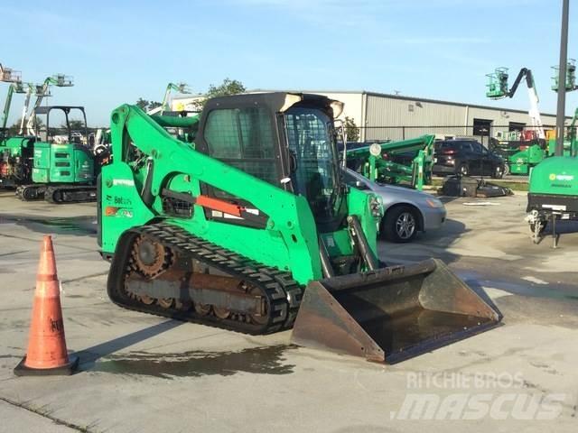 Bobcat T740 滑移轉向裝載機