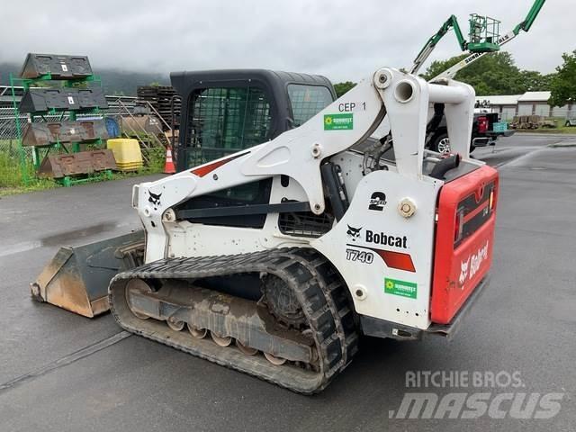 Bobcat T740 滑移轉向裝載機
