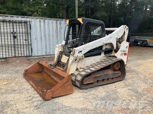 Bobcat T740 滑移轉向裝載機