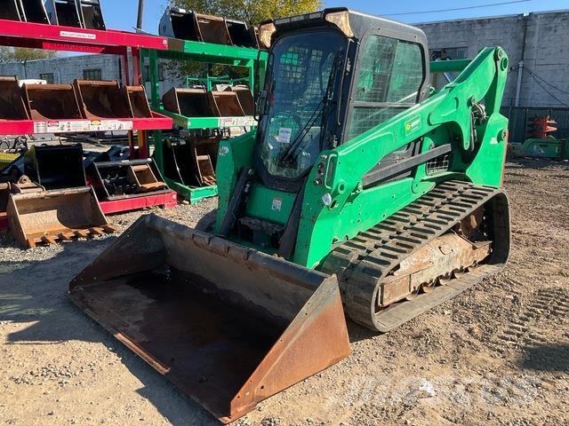 Bobcat T740 滑移轉向裝載機