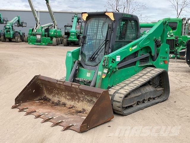Bobcat T740 滑移轉向裝載機
