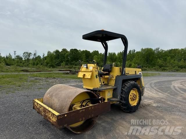 Bomag BW142D 單輪滾壓機