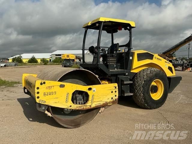 Bomag BW211D-5 單輪滾壓機