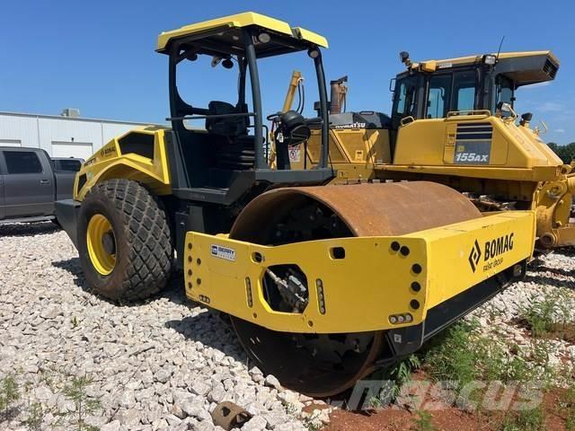 Bomag BW213D-5 單輪滾壓機