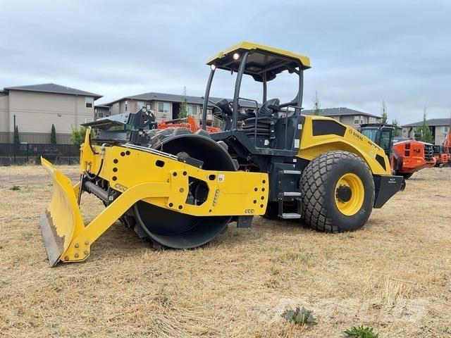Bomag BW213DH 單輪滾壓機