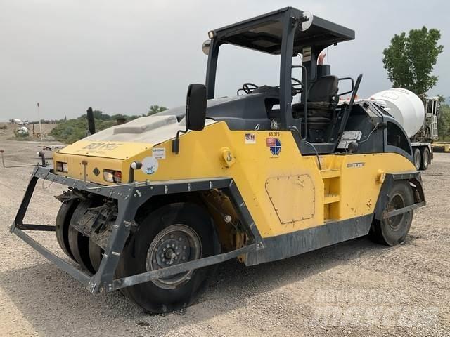 Bomag BW27RH 膠輪滾壓機