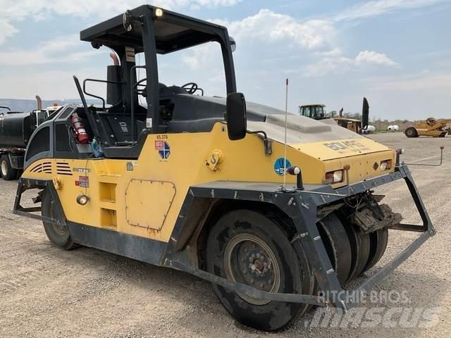 Bomag BW27RH 膠輪滾壓機