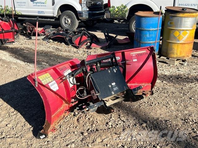 Boss XT 刮雪板和犁