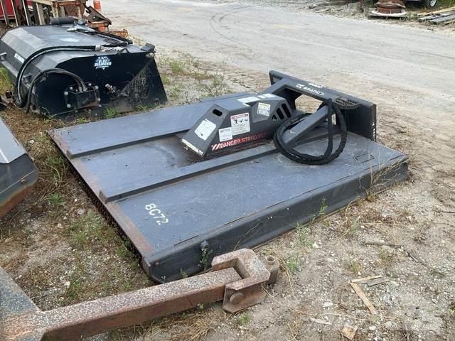 Bradco 15330 騎乘式割草機