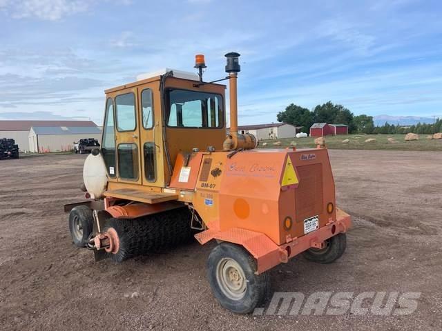 Broce RJ300 室內掃倉機