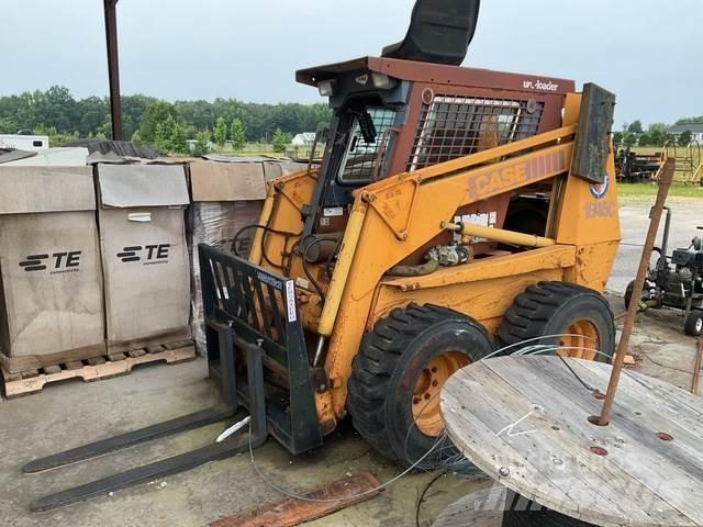 CASE 1845C 滑移轉向裝載機