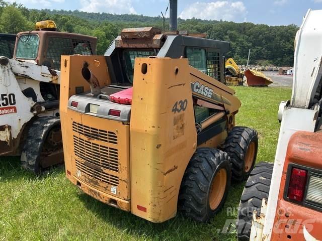 CASE 430 滑移轉向裝載機