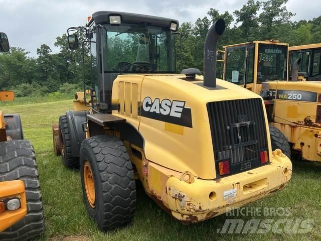 CASE 621E 輪胎式裝載機