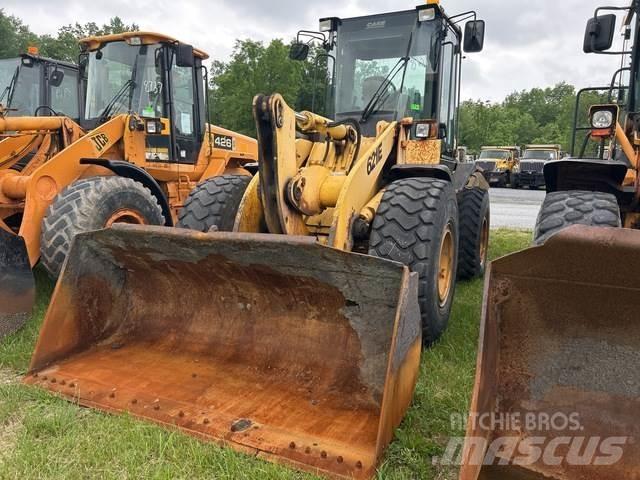 CASE 621E 輪胎式裝載機