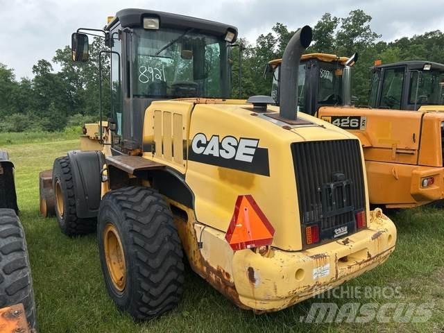 CASE 621E 輪胎式裝載機