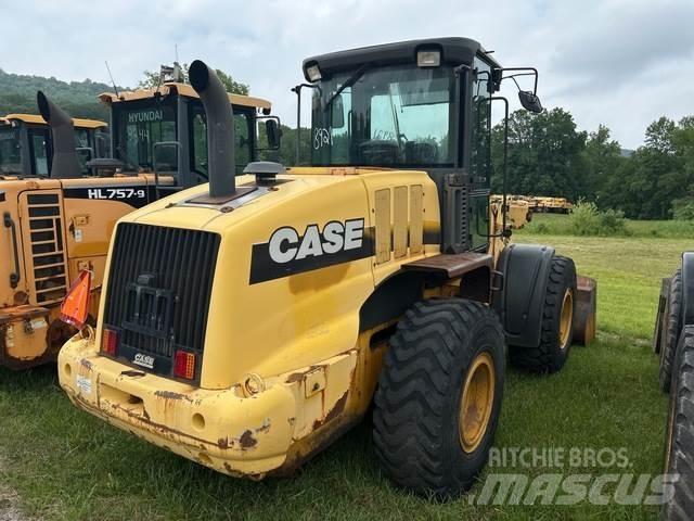 CASE 621E 輪胎式裝載機