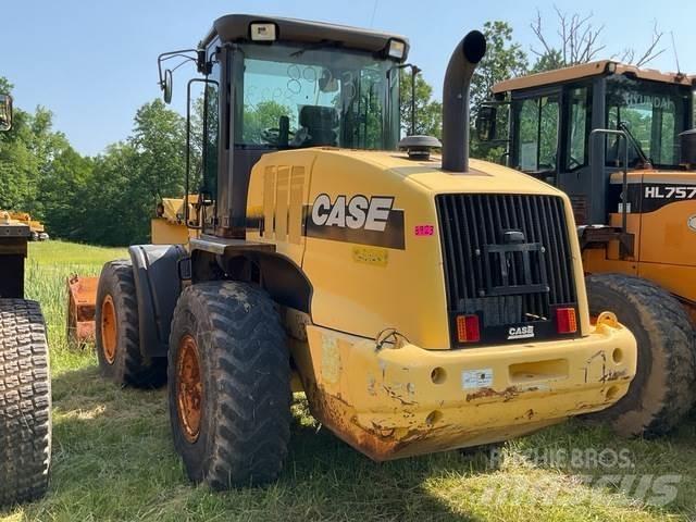 CASE 621E 輪胎式裝載機