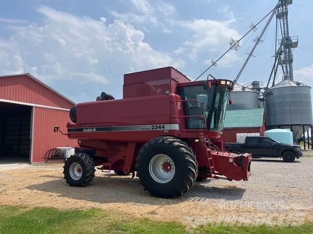Case IH 2344 聯合收穫機