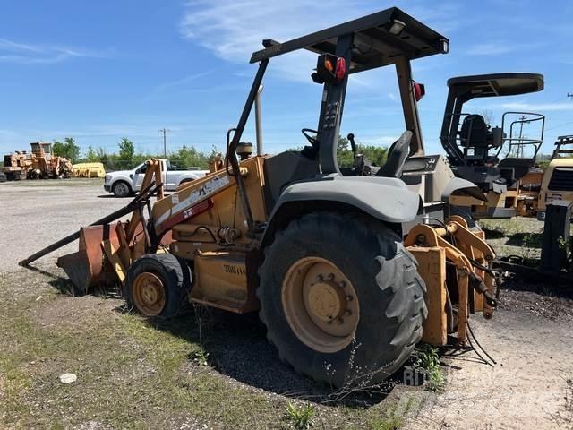Case IH 570MXT 前端裝載機和挖掘機