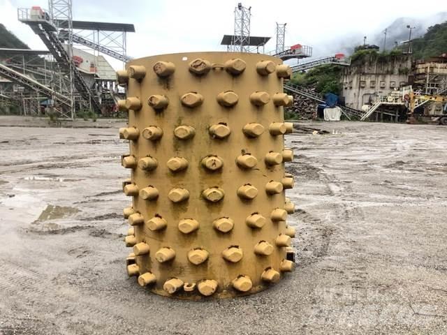 CAT  滾壓機