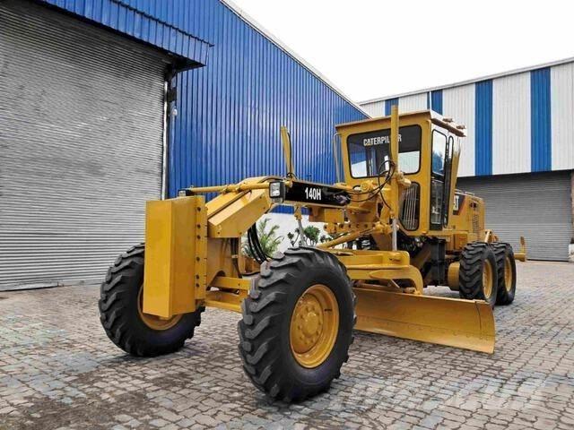 CAT 140H 平土機