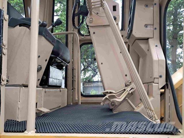 CAT 140H 平土機
