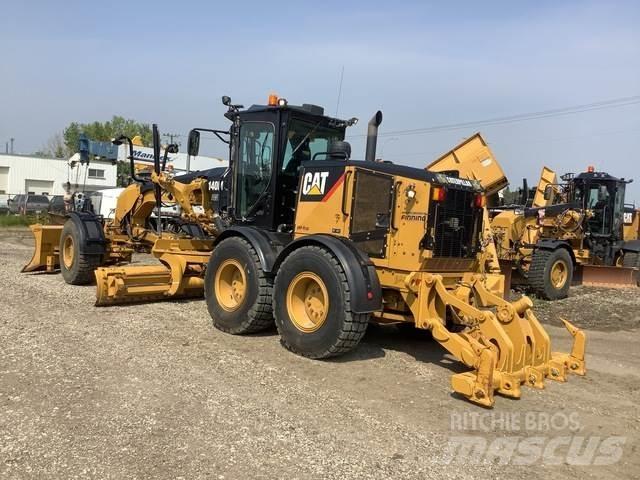 CAT 140M AWD 平土機