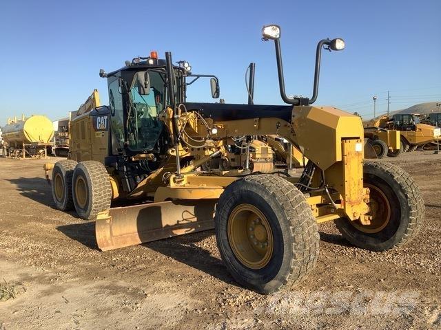 CAT 160M3 平土機