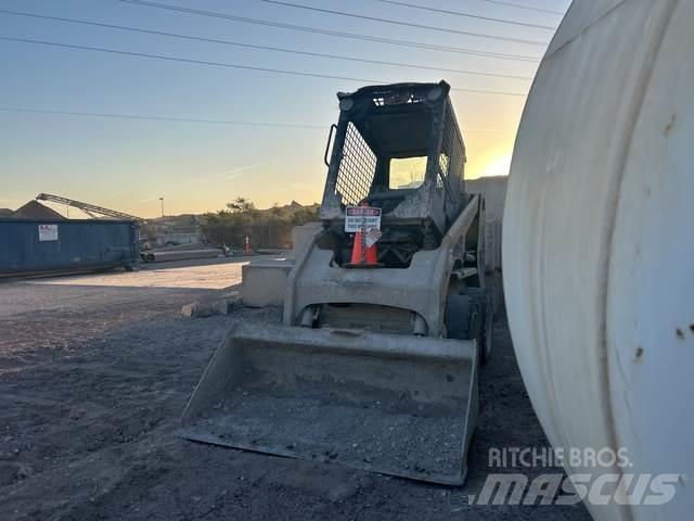 CAT 216B 滑移轉向裝載機