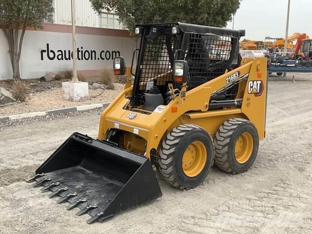 CAT 216B3 滑移轉向裝載機