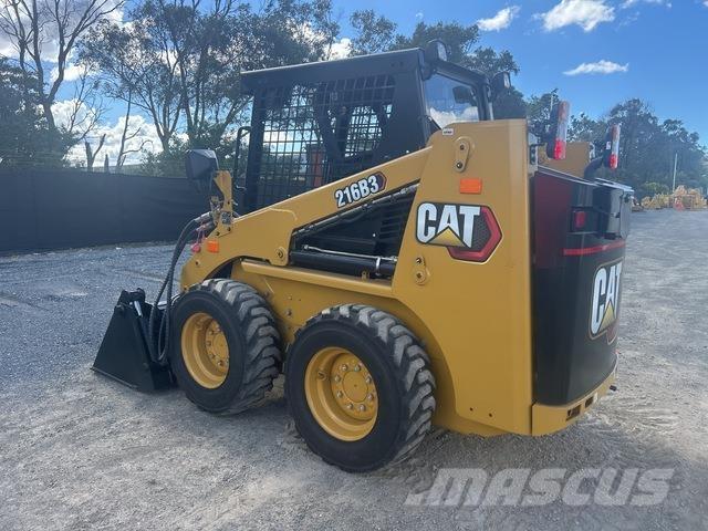 CAT 216B3 滑移轉向裝載機