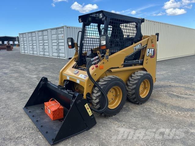 CAT 216B3 滑移轉向裝載機